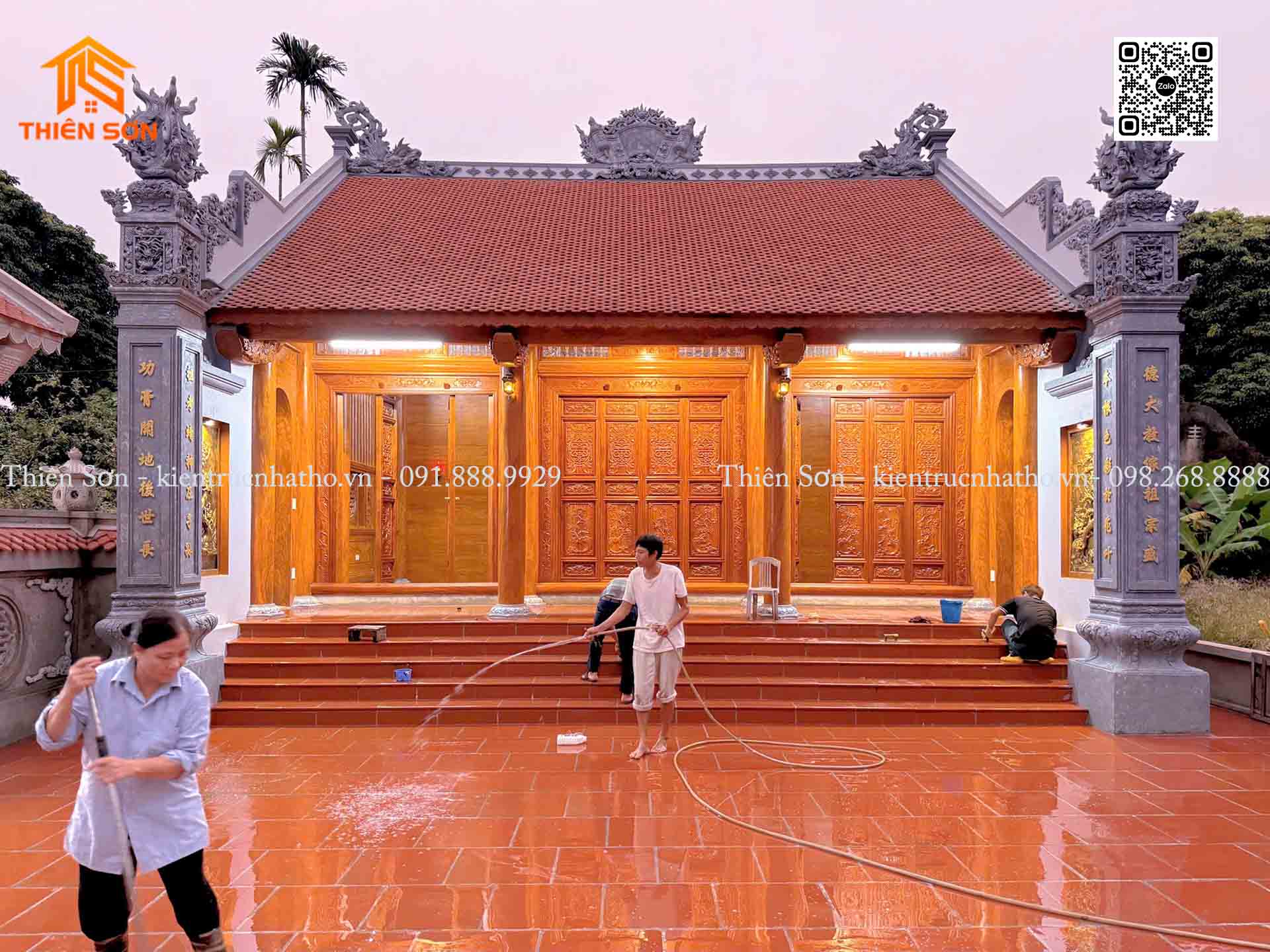 5+ Mẫu nhà thờ bê tông giả gỗ 3 gian bền đẹp