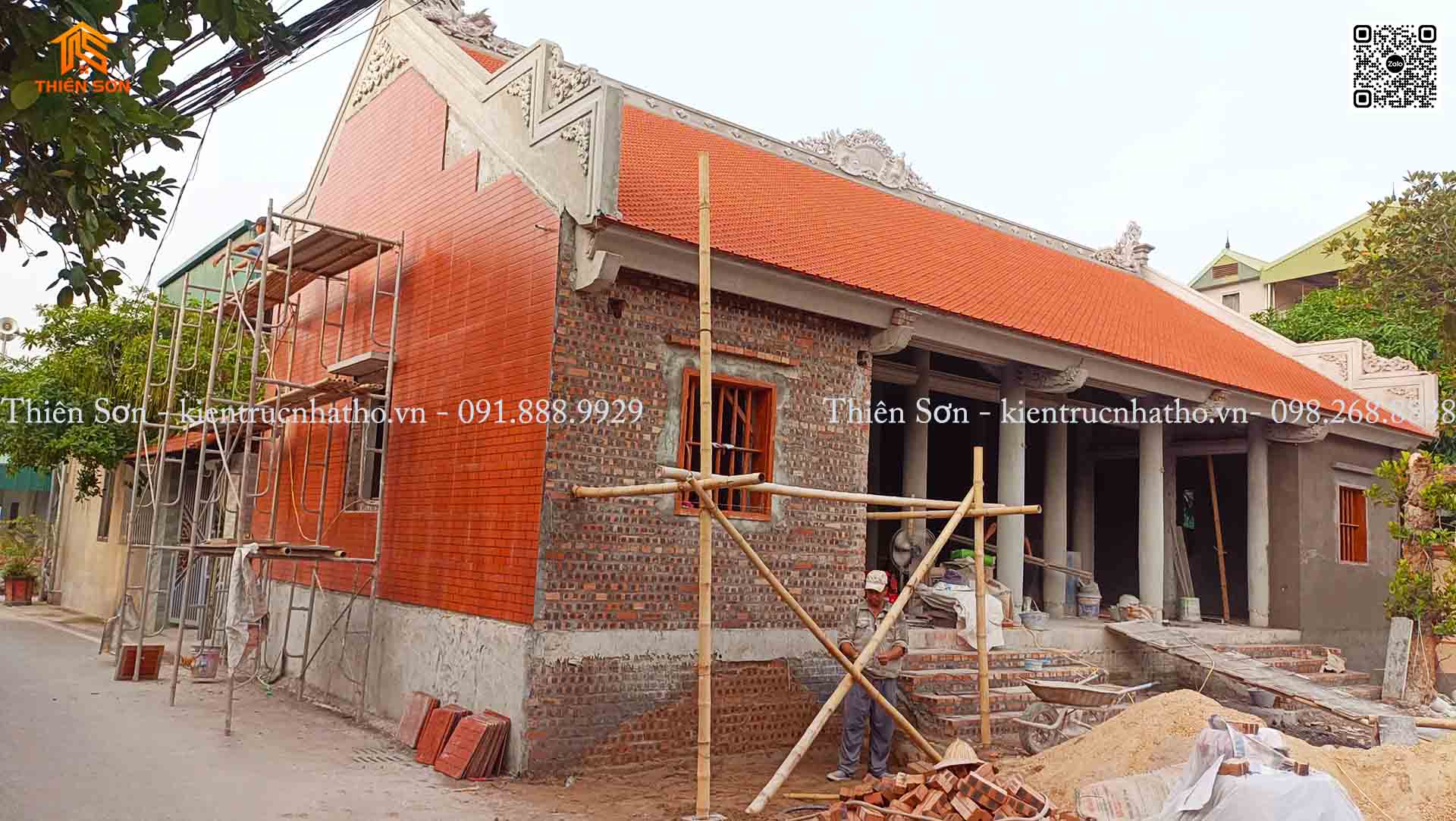 Hoàn thiện công trình nhà thờ bê tông giả gỗ 5 gian tại Ninh Bình Hoàn thiện công trình nhà thờ bê tông giả gỗ 5 gian tại Ninh Bình