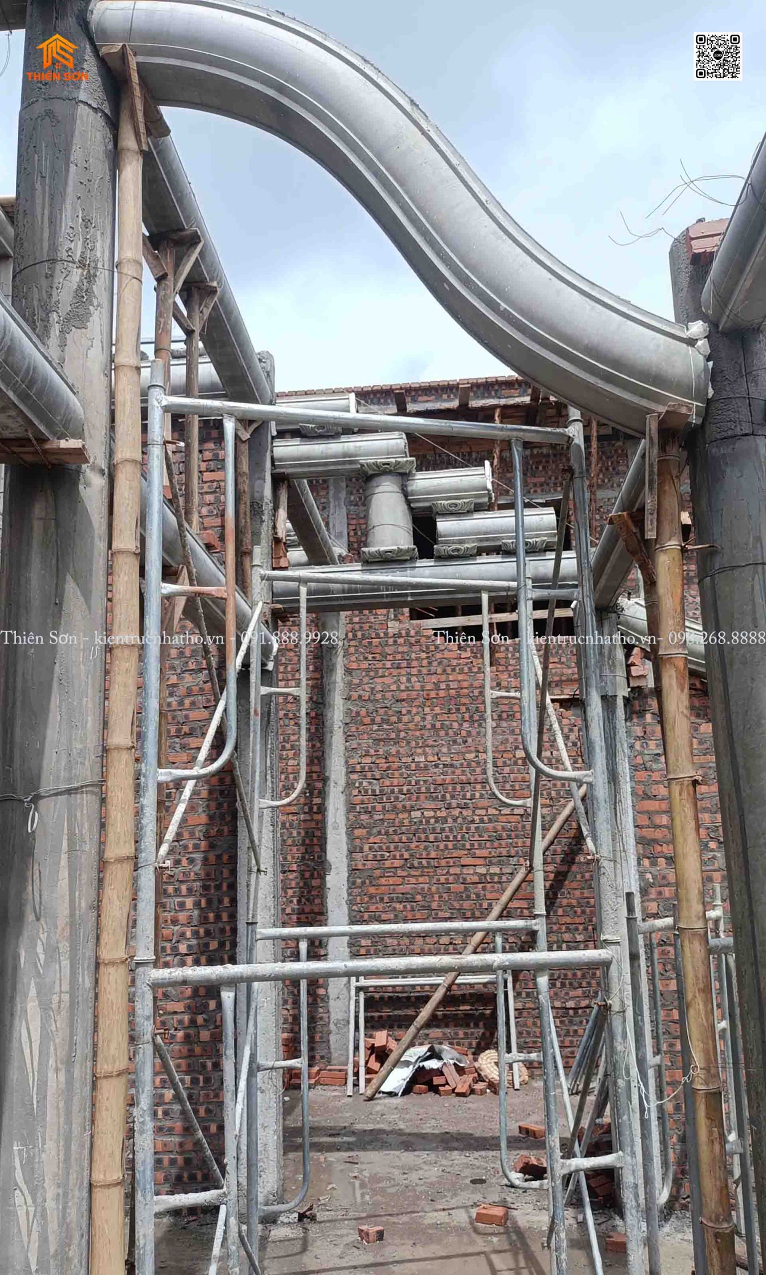 Tiến độ thi công công trình nhà thờ bê tông giả gỗ tại Hưng Yên Tiến độ thi công công trình nhà thờ bê tông giả gỗ tại Hưng Yên