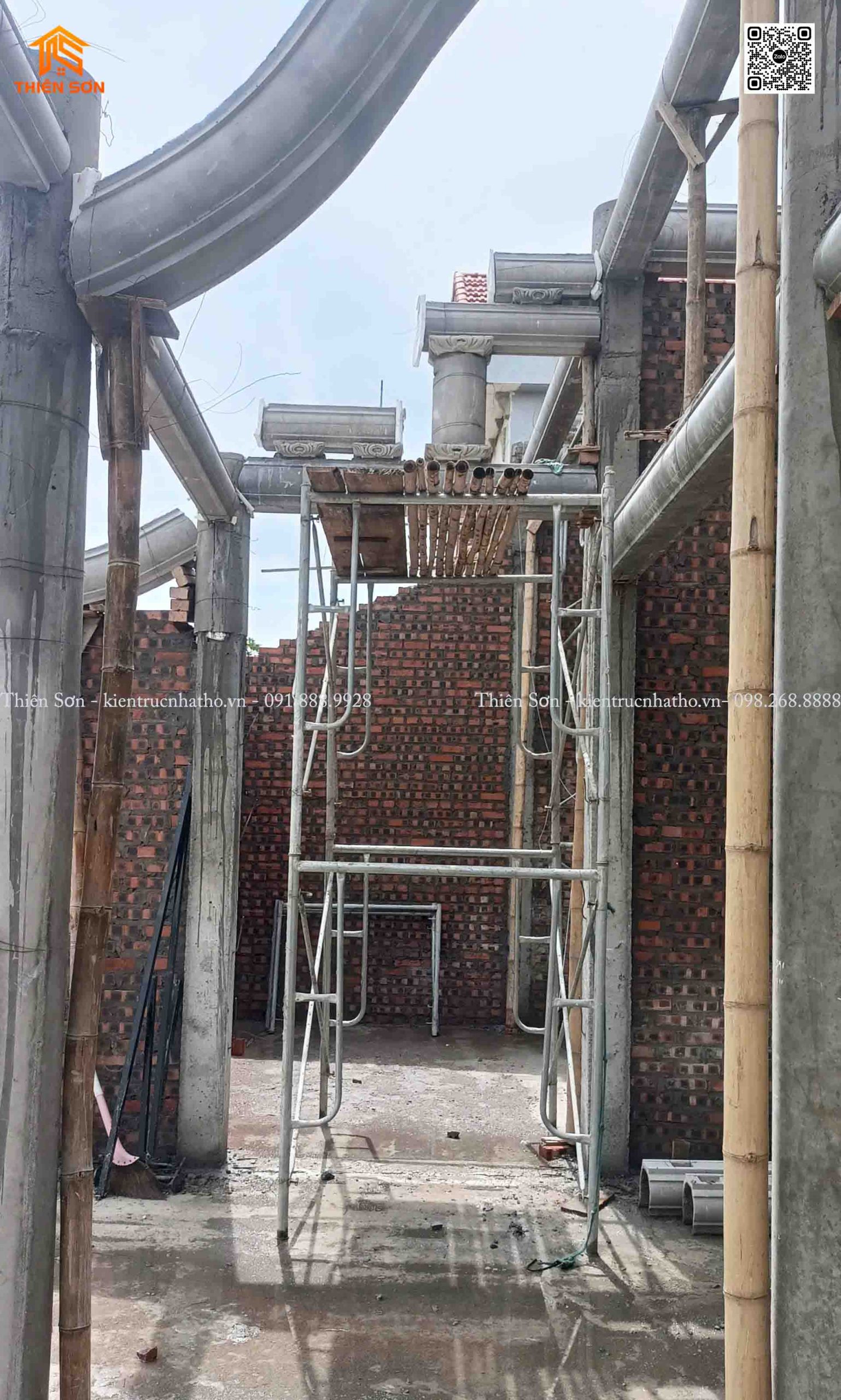 Tiến độ thi công công trình nhà thờ bê tông giả gỗ tại Hưng Yên Tiến độ thi công công trình nhà thờ bê tông giả gỗ tại Hưng Yên