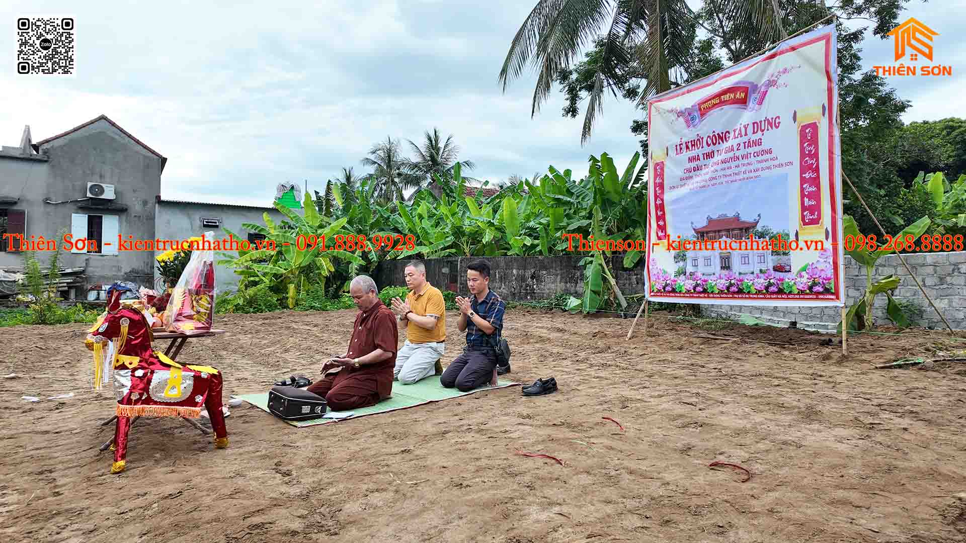 Thiết kế và thi công nhà thờ tư gia cho gia đình ca sĩ Châu Việt Cường tại Hà Trung - Thanh Hóa Thiết kế và thi công nhà thờ tư gia cho gia đình ca sĩ Châu Việt Cường tại Hà Trung - Thanh Hóa